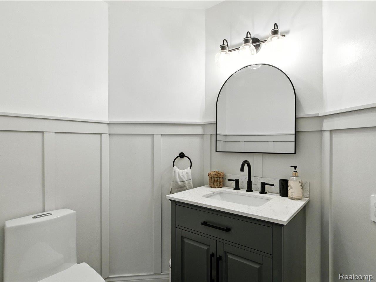3699 W Surrey Lane