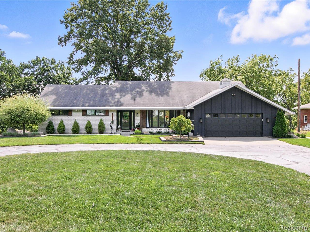 4405 North River Road
