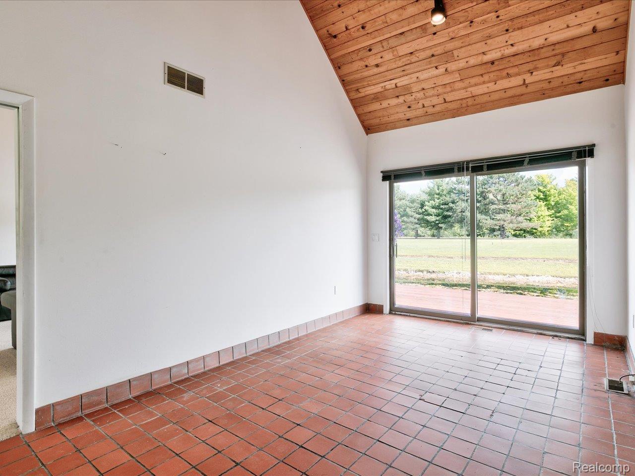 3845 Campbell Road