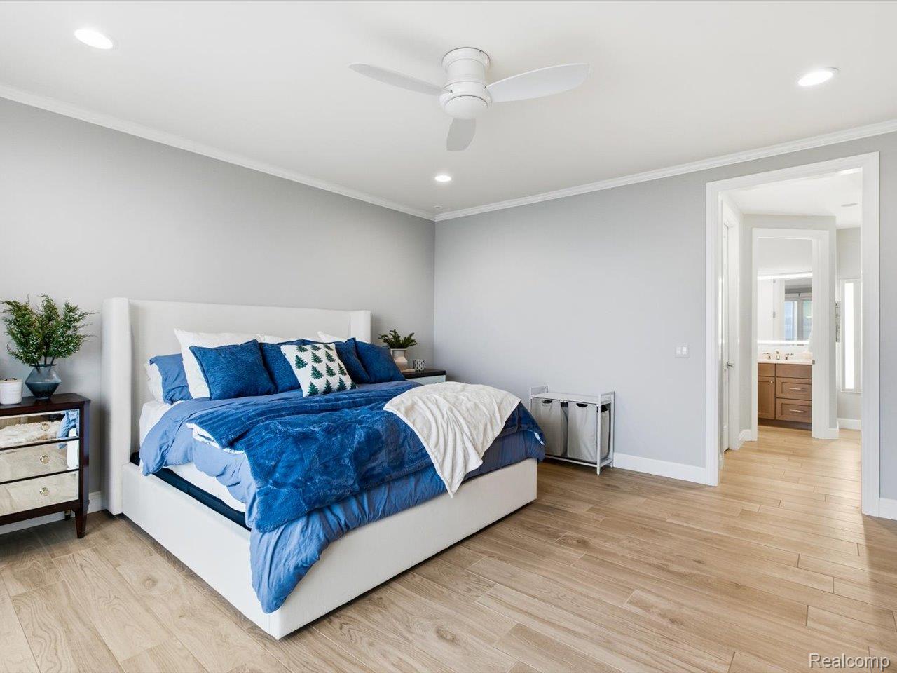 8442 Lakeshore Road