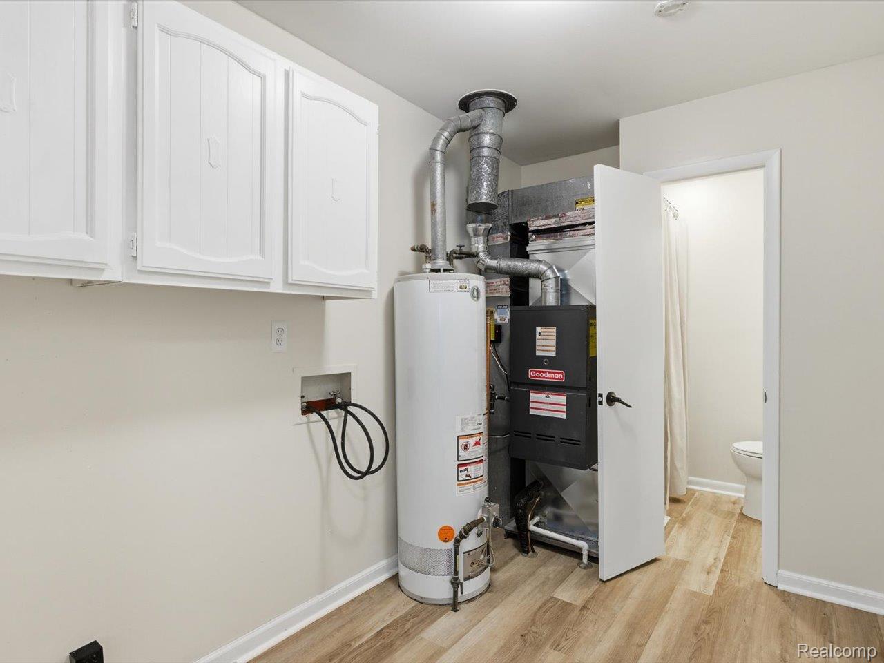 5837 Lakeshore Road