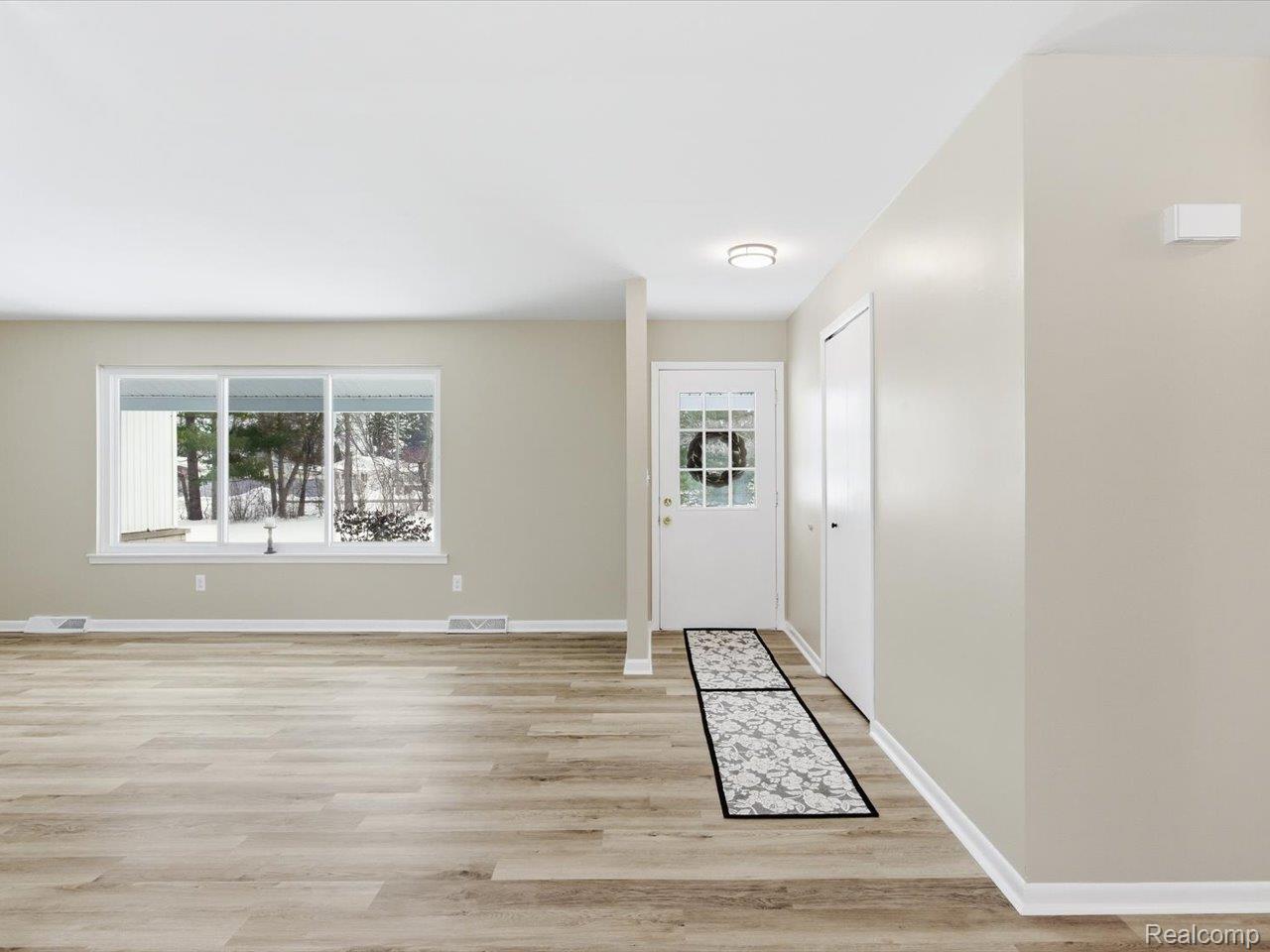 5837 Lakeshore Road