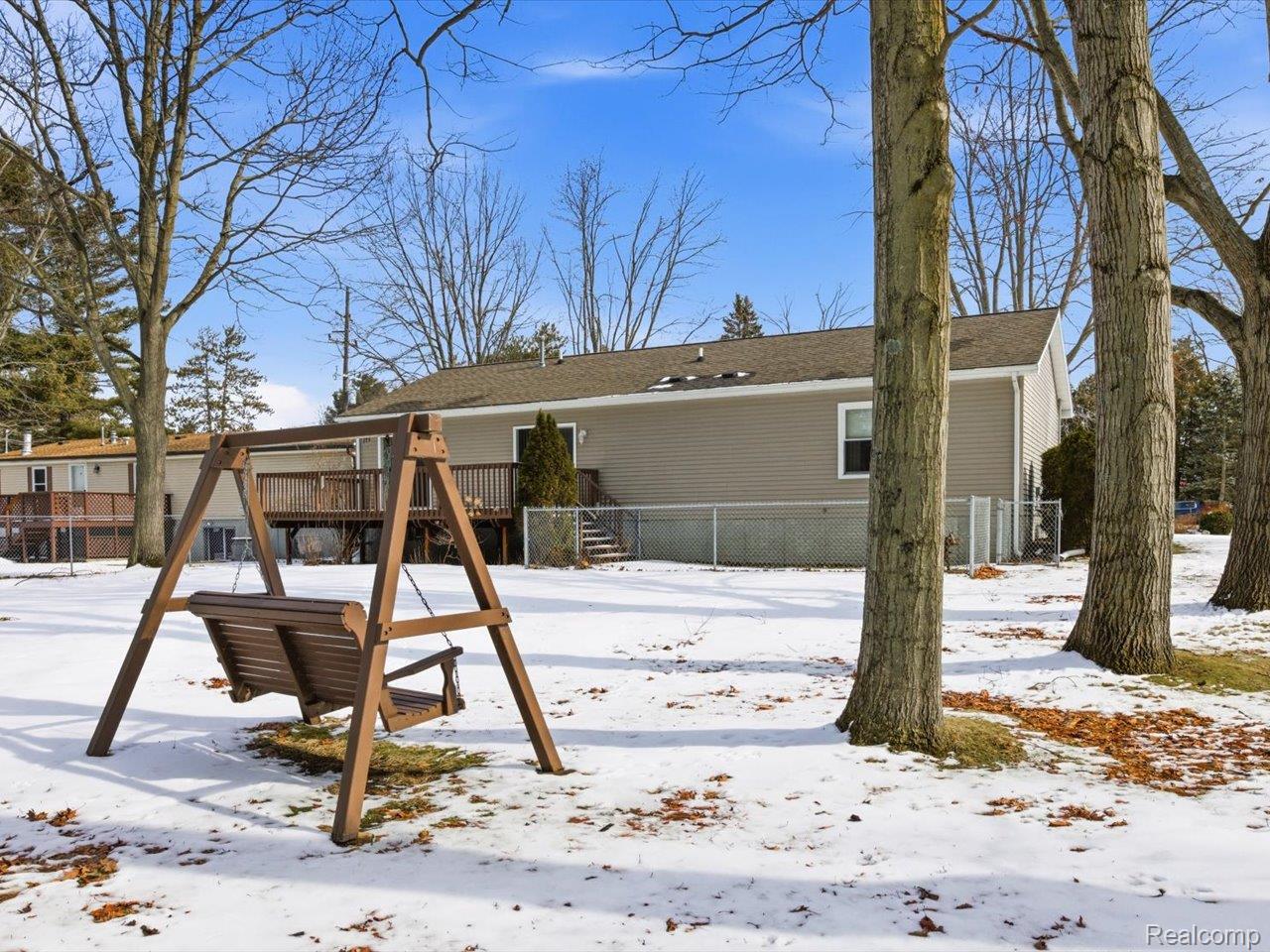 8431 Lakeshore Road