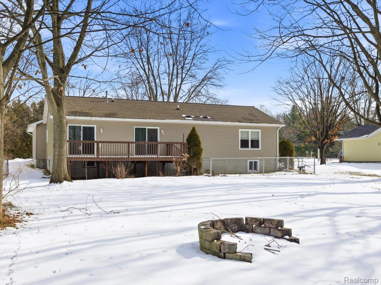 8431 Lakeshore Road
