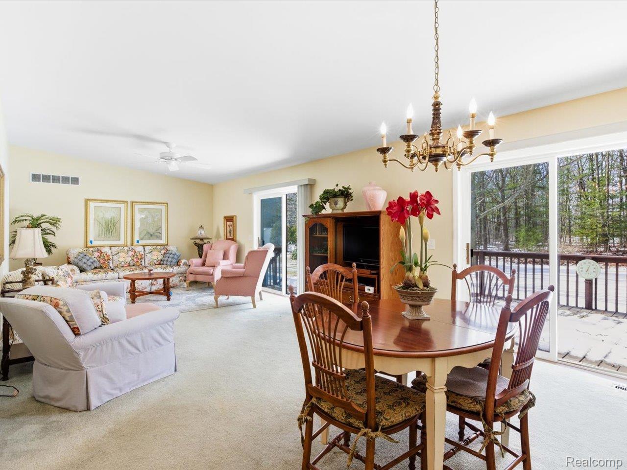 8431 Lakeshore Road