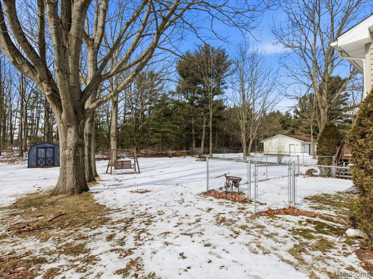 8431 Lakeshore Road