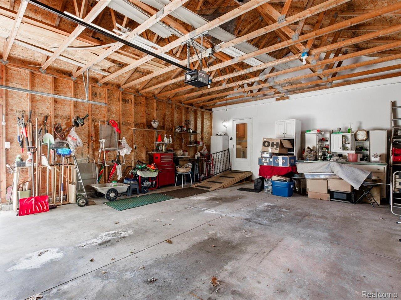 8431 Lakeshore Road