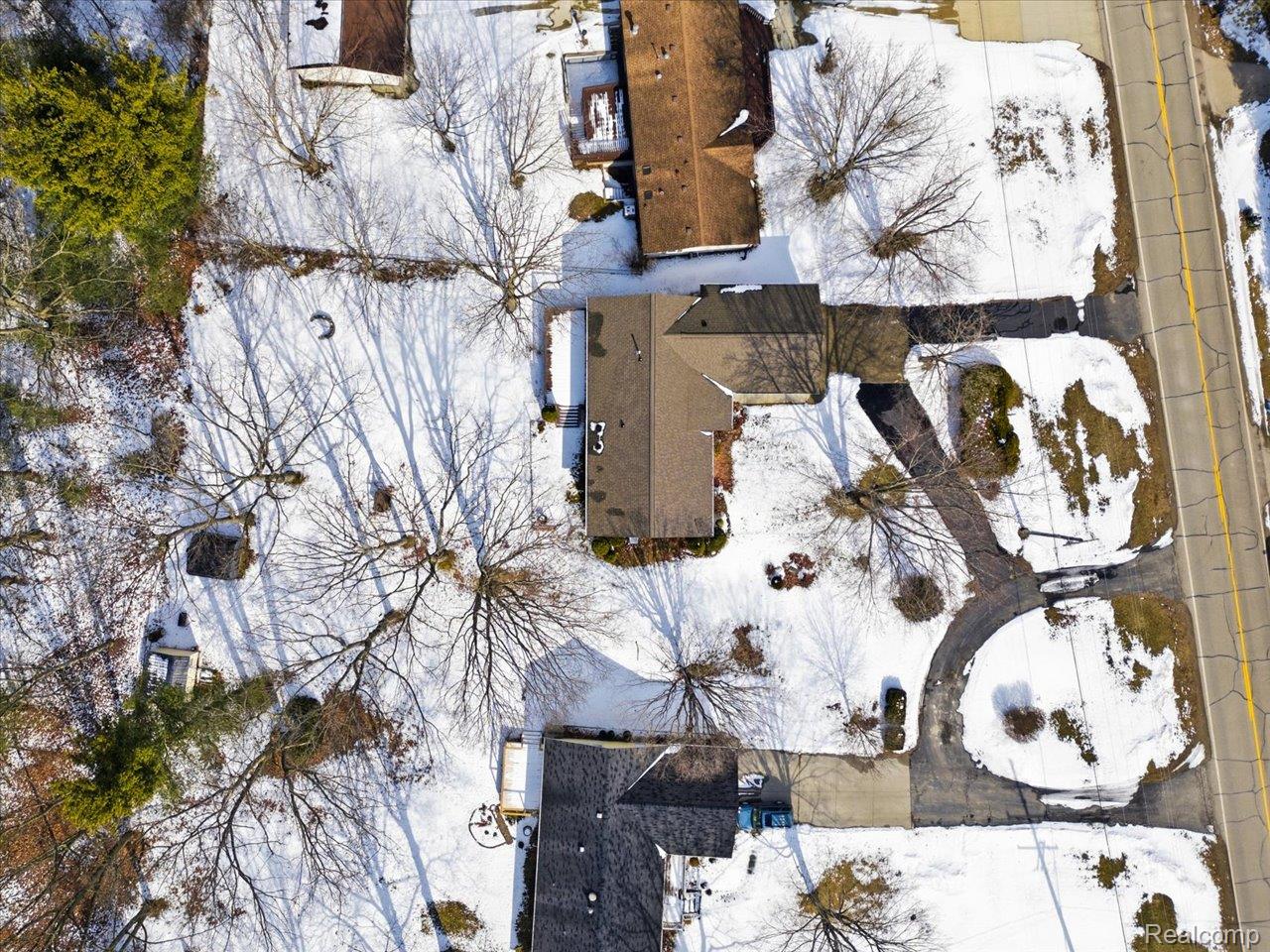 8431 Lakeshore Road