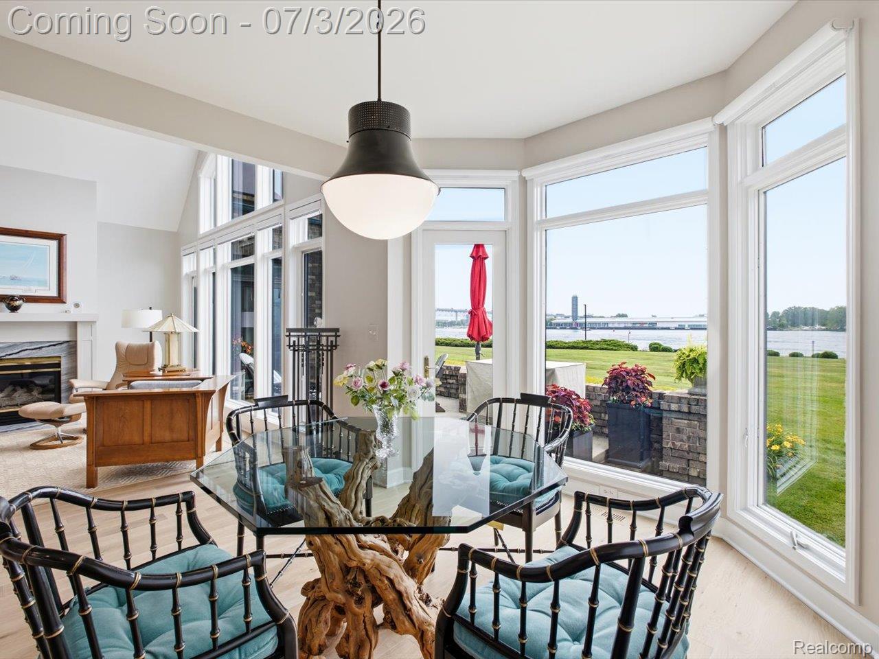 1564 Edison Shores Place Unit: 28