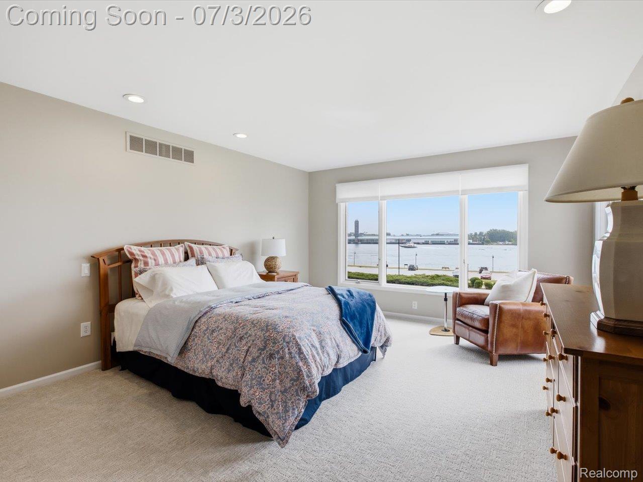 1564 Edison Shores Place Unit: 28