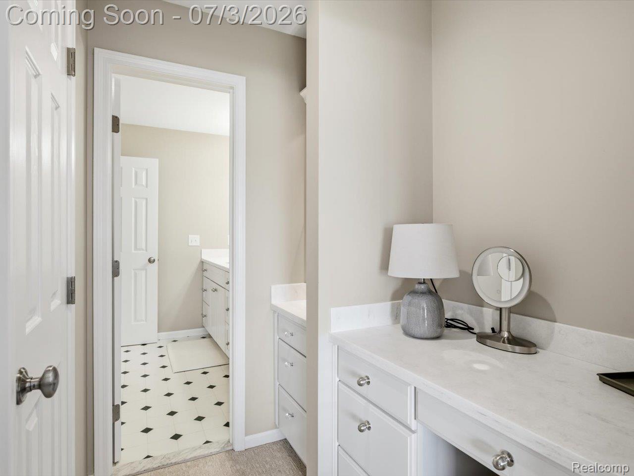 1564 Edison Shores Place Unit: 28