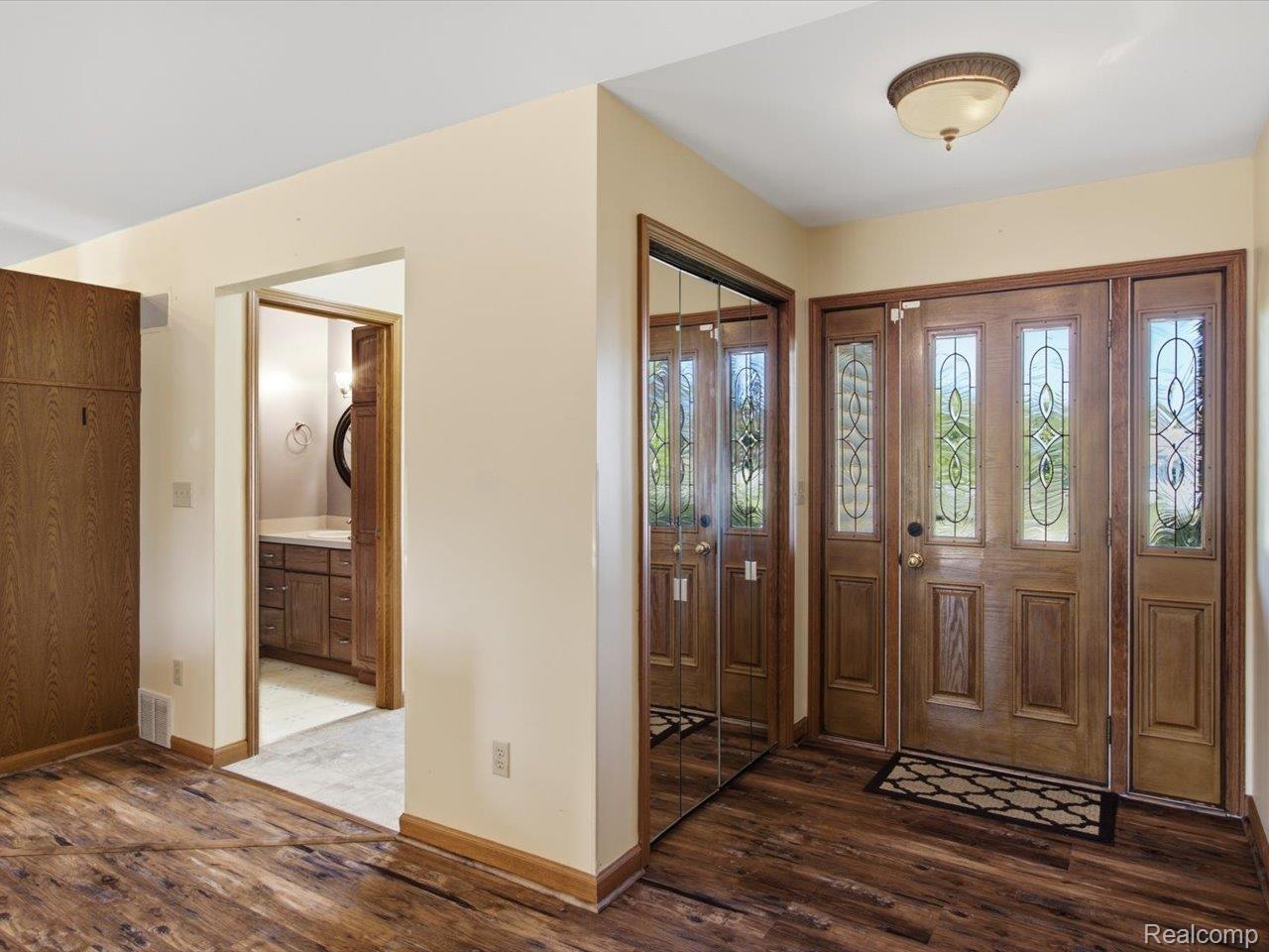 7034 Lake Street