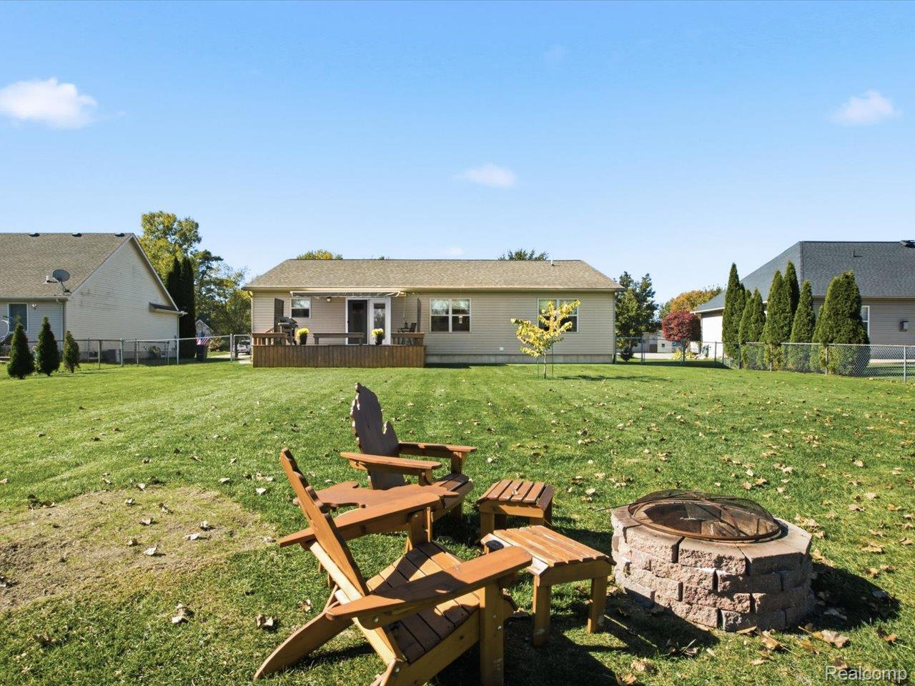 55 Rella Rae AVE