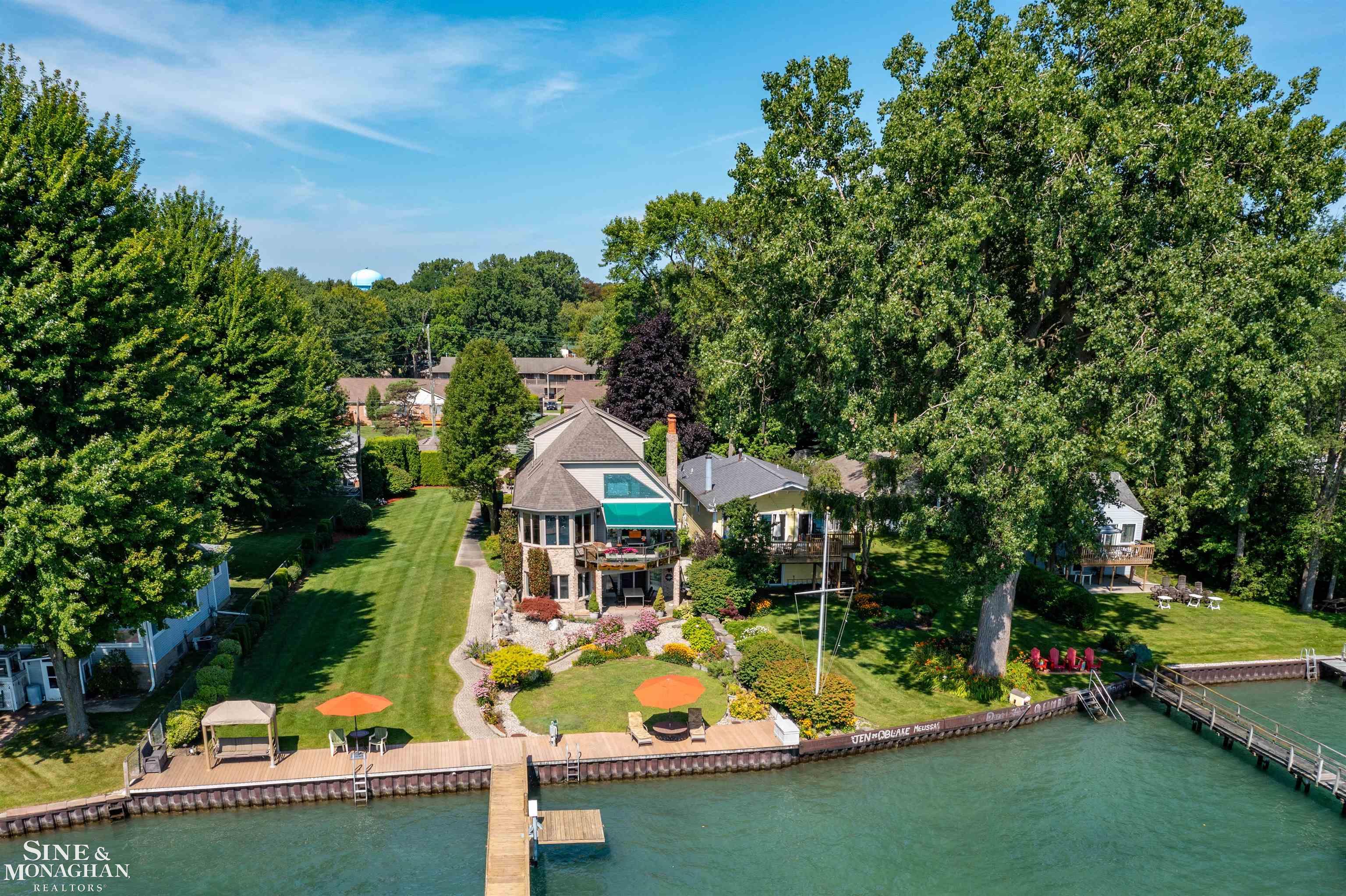 1661 Oakland Avenue