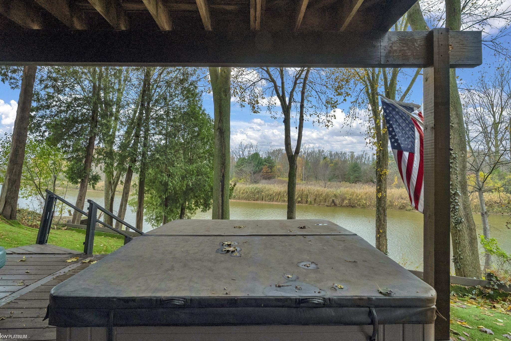 3419 Riverside Drive