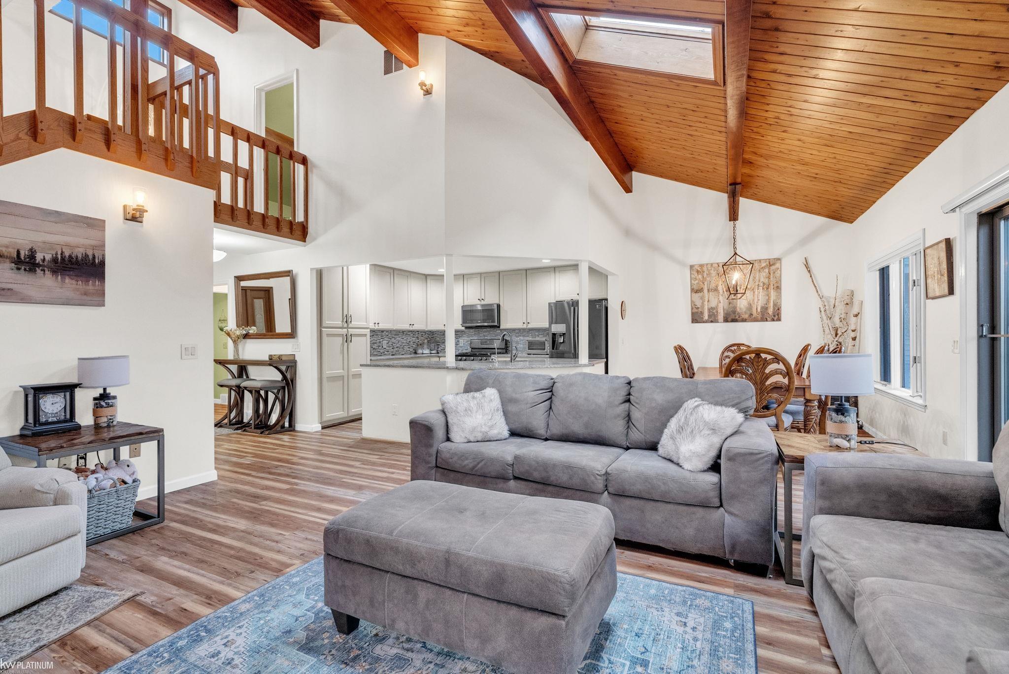 3419 Riverside Drive