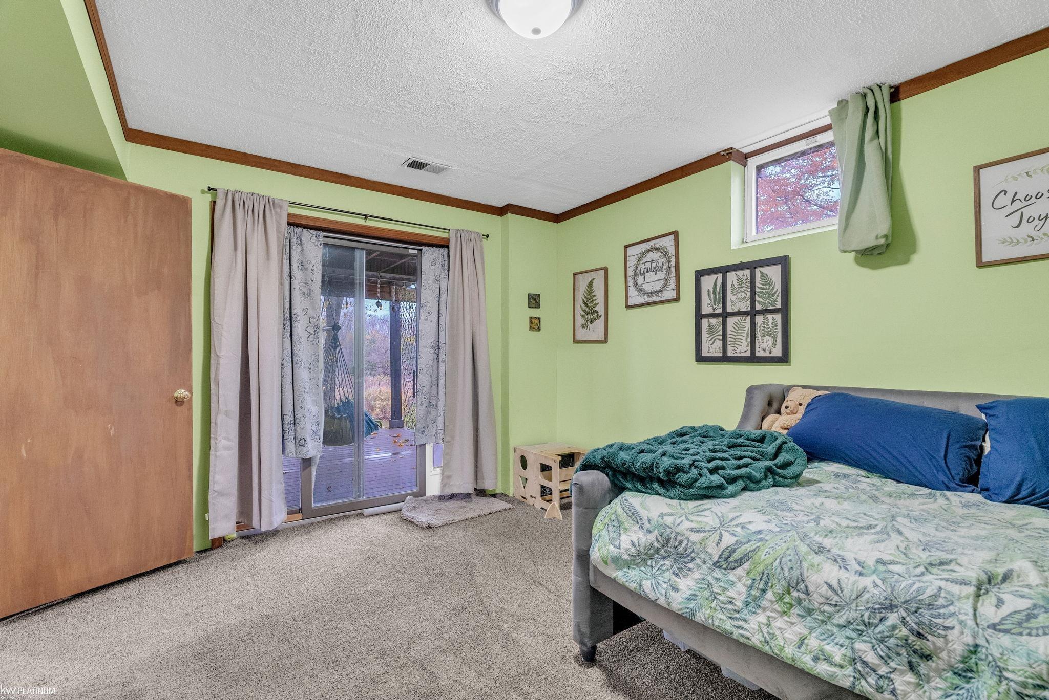 3419 Riverside Drive