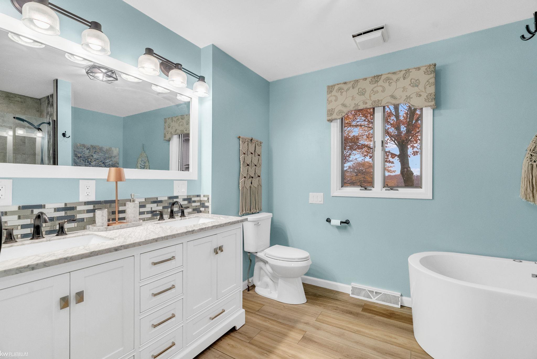 3419 Riverside Drive