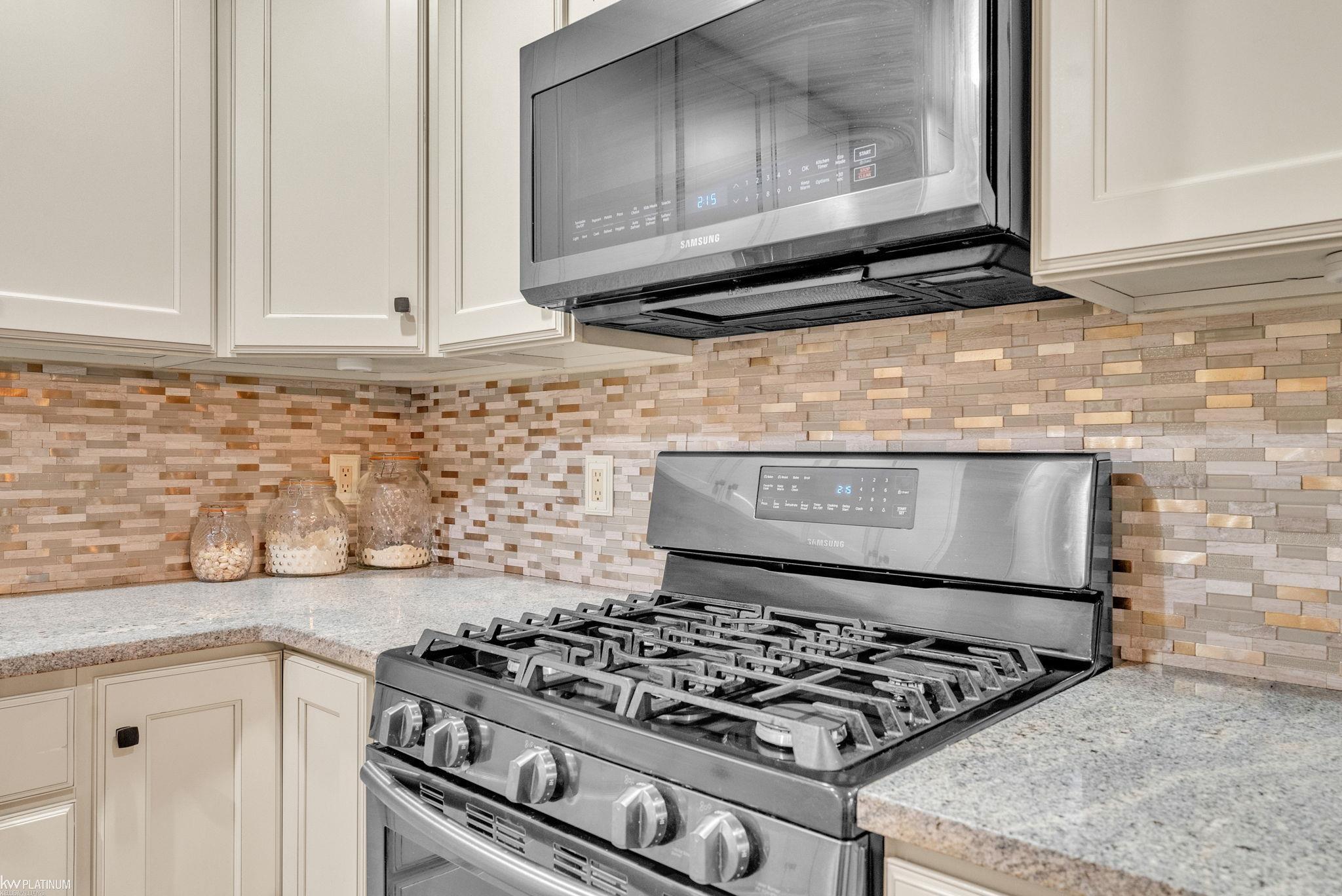 3419 Riverside Drive