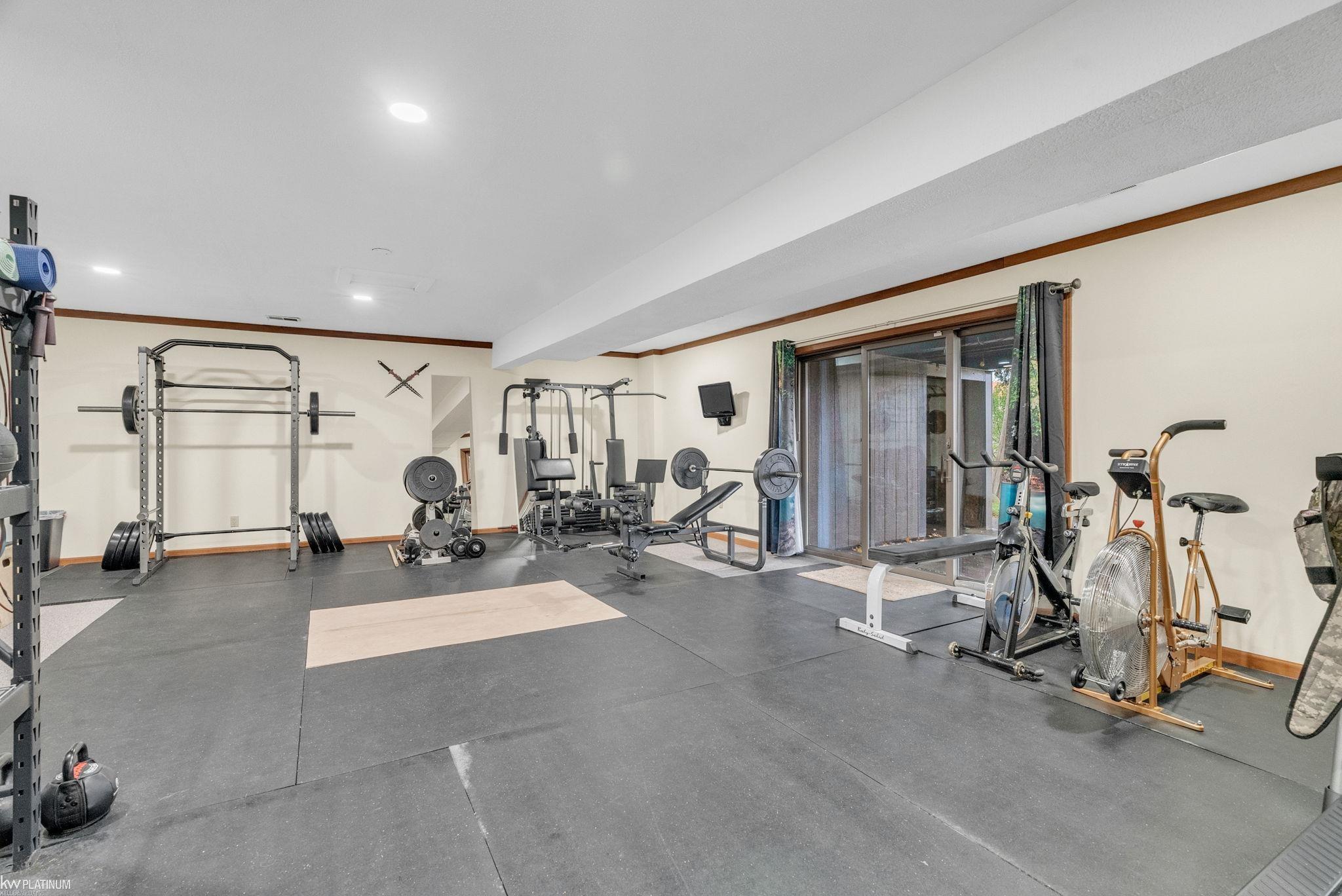 3419 Riverside Drive