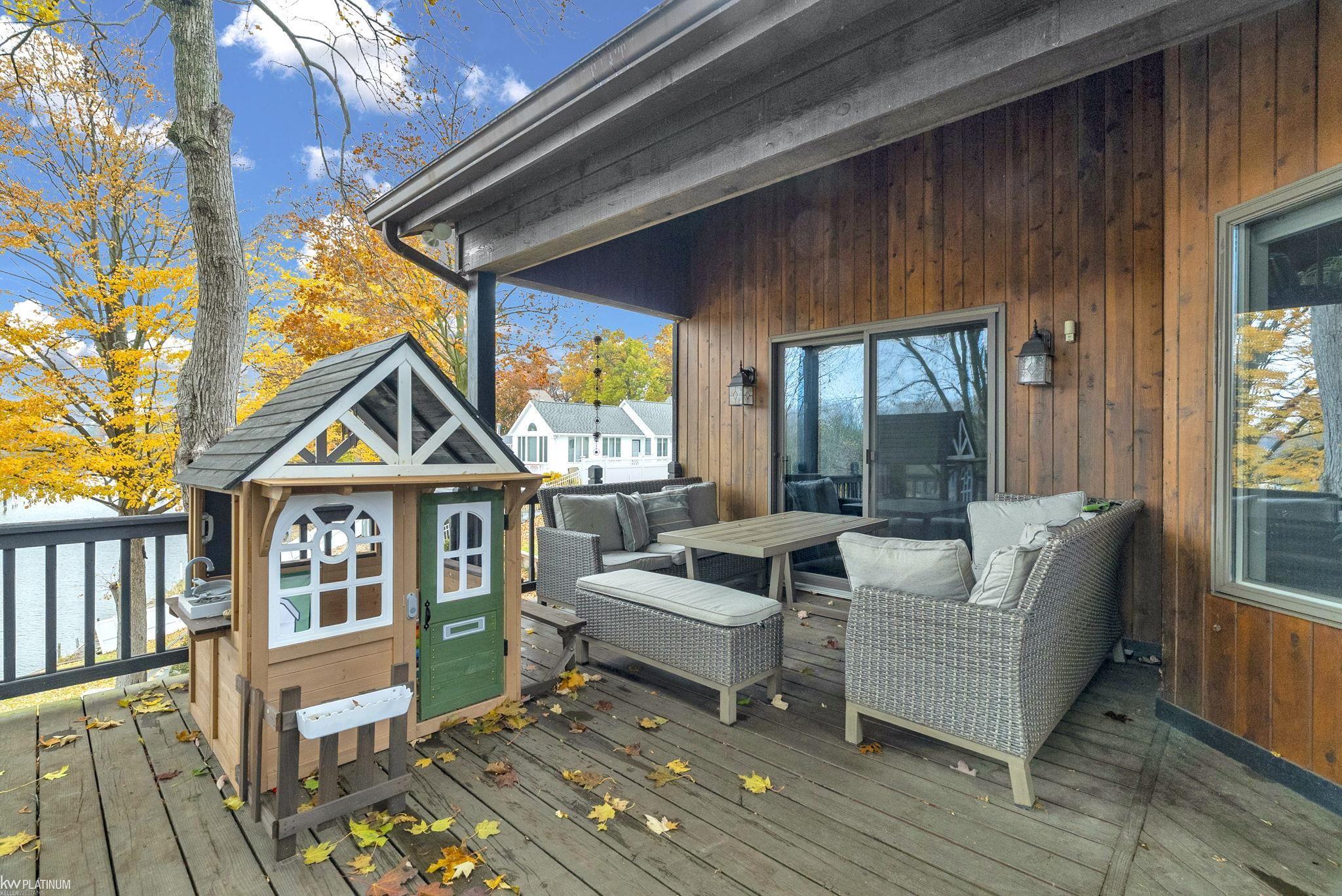 3419 Riverside Drive