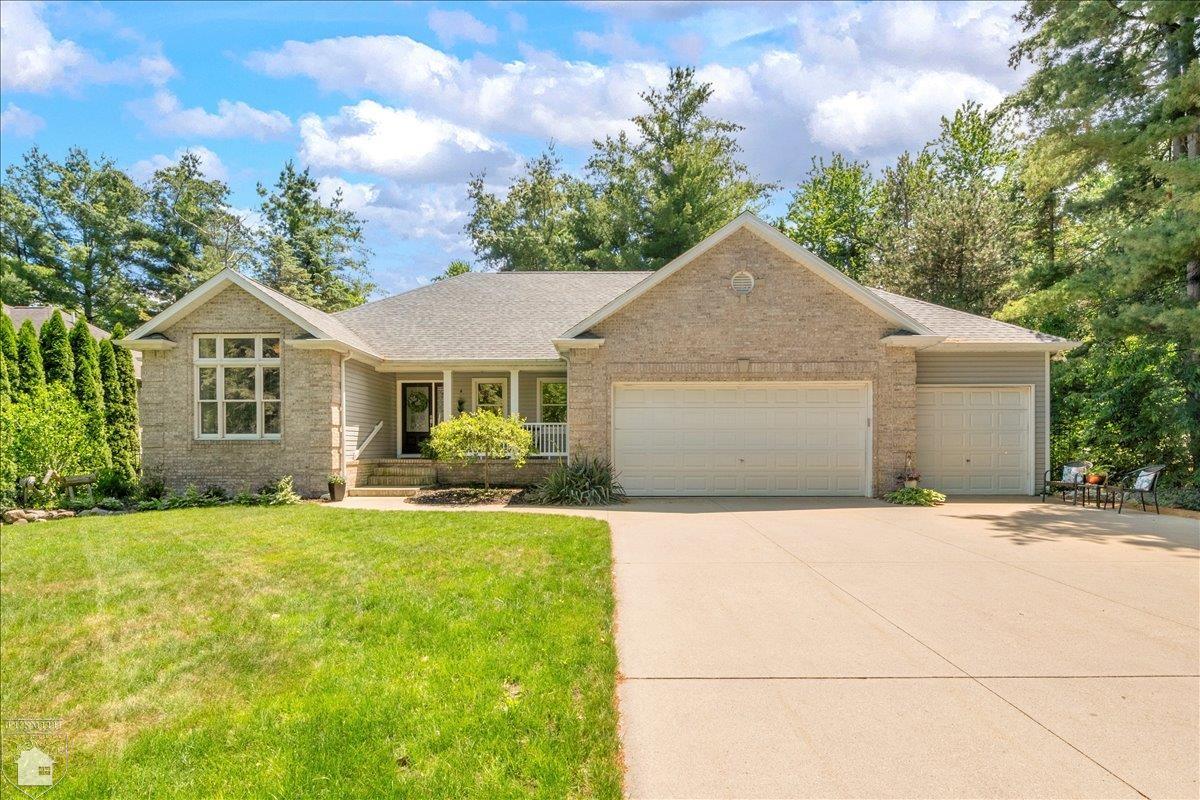 3079 Sandy Oaks LN