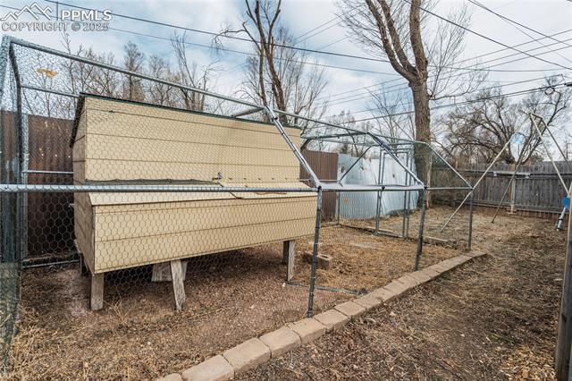 719 S Institute Street