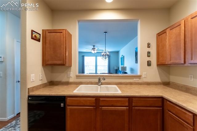 6942 Red Sand Grove