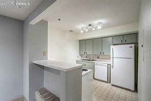 2195 Alicia Point 102