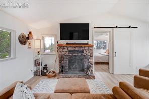 3965 Laura Road