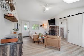 3965 Laura Road