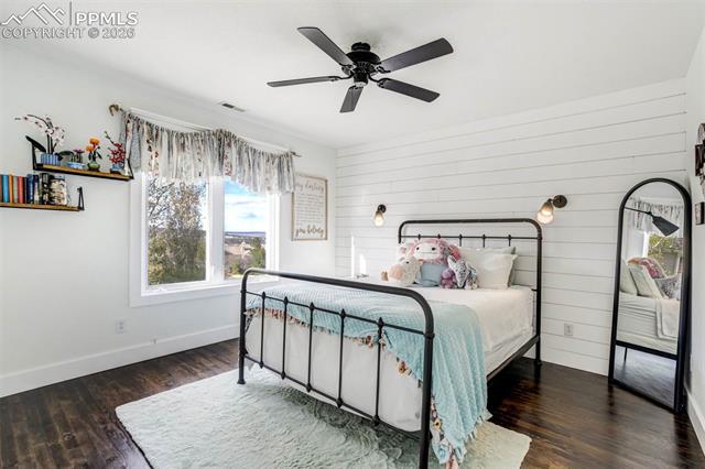 8415 Lauralwood Lane