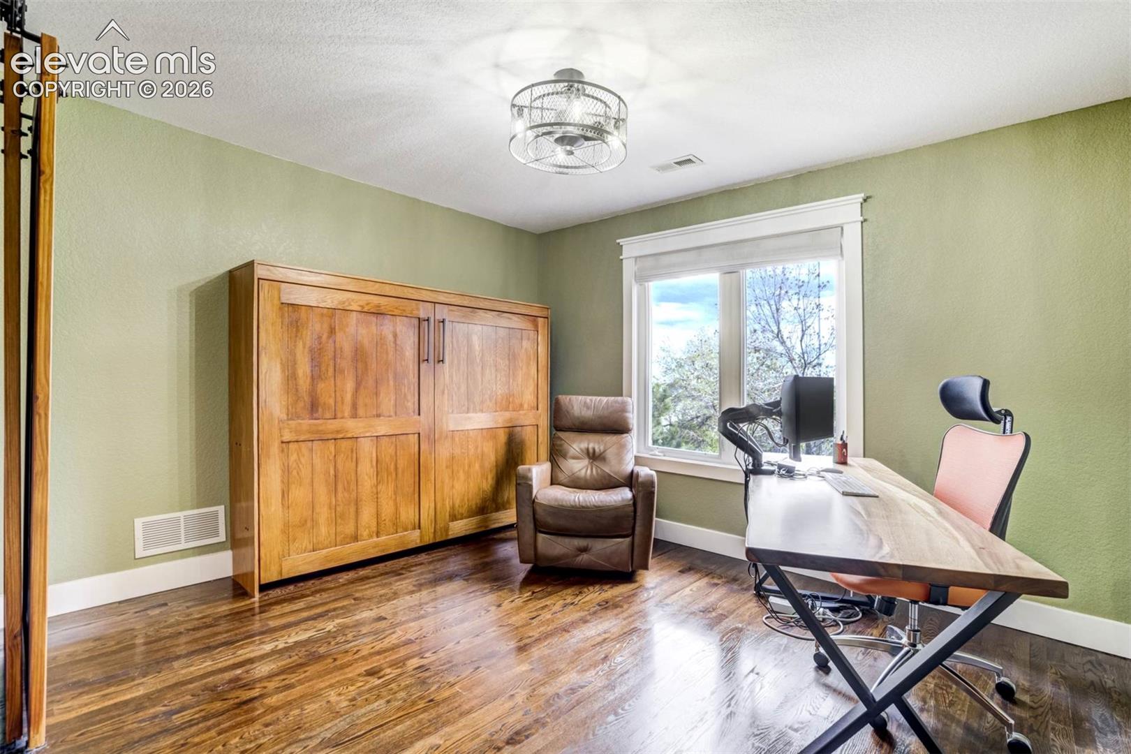 8415 Lauralwood Lane