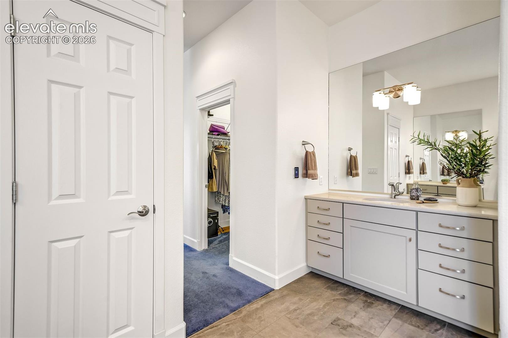 1927 Pine Mesa Grove Unit: C