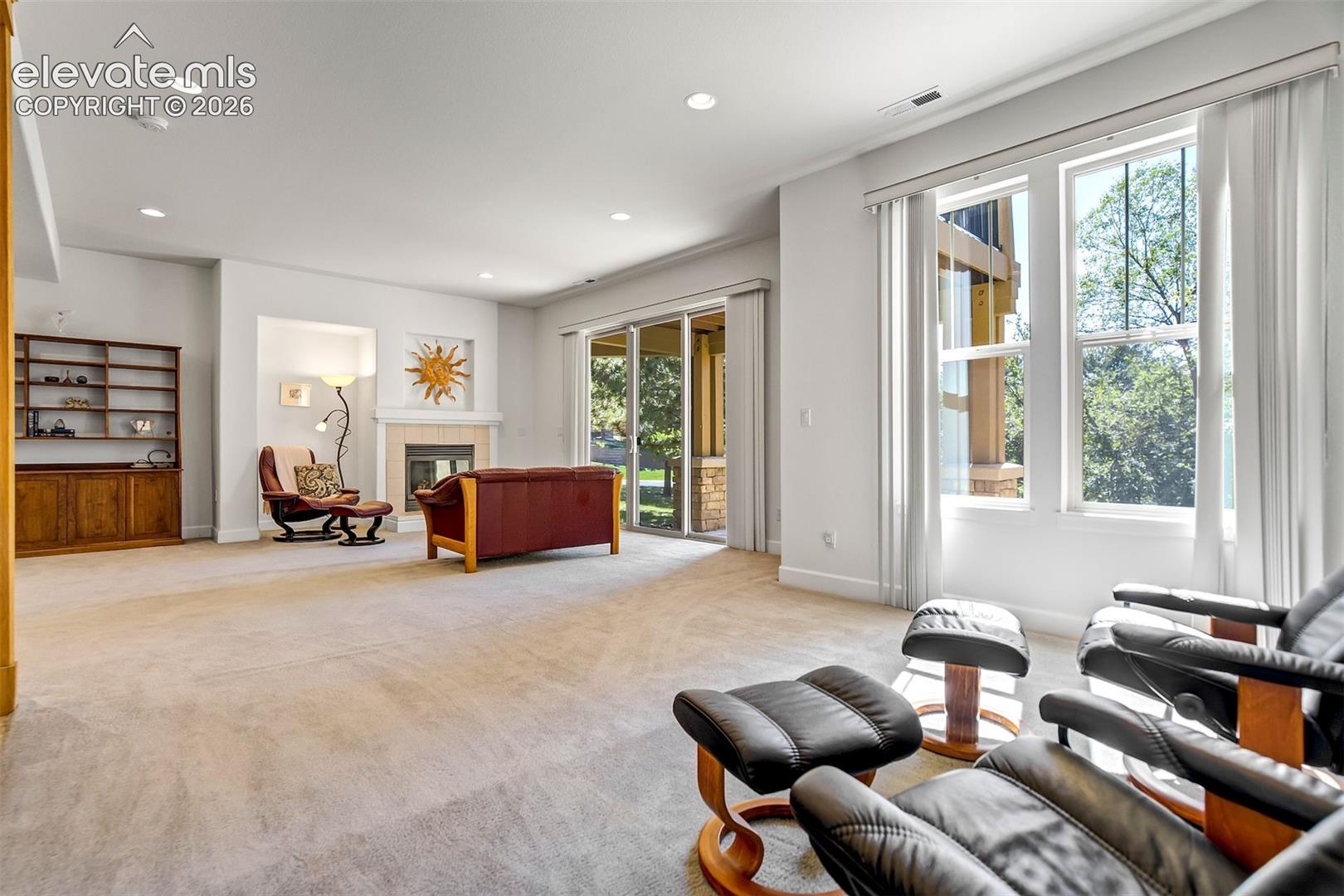 1927 Pine Mesa Grove Unit: C