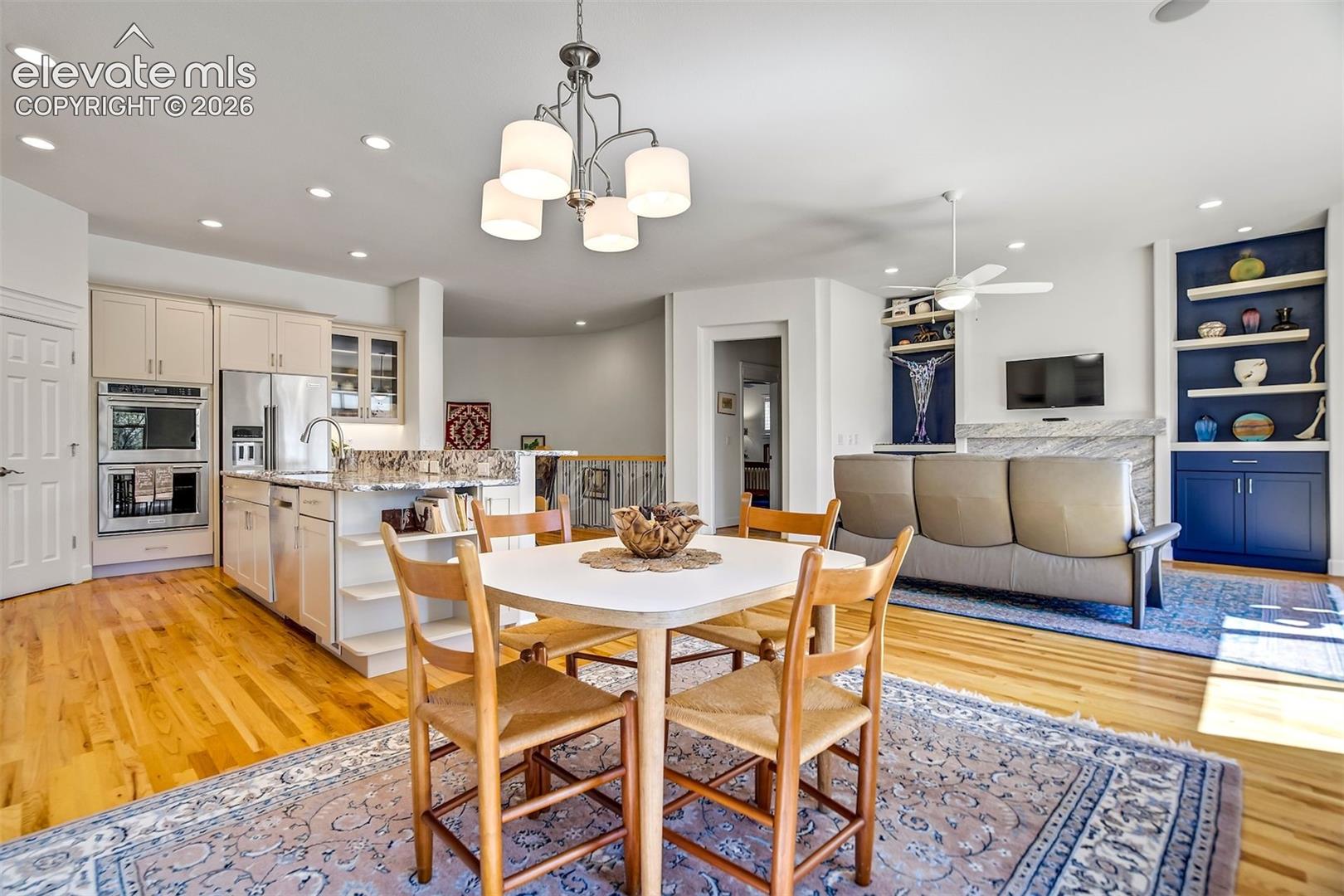 1927 Pine Mesa Grove Unit: C