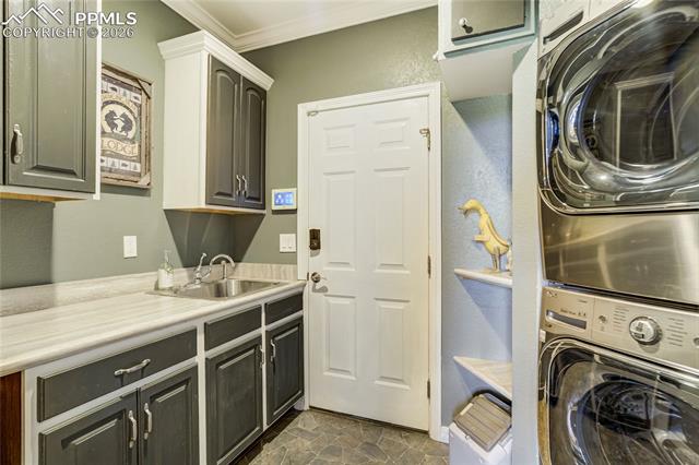 3271 Templeton Gap Road