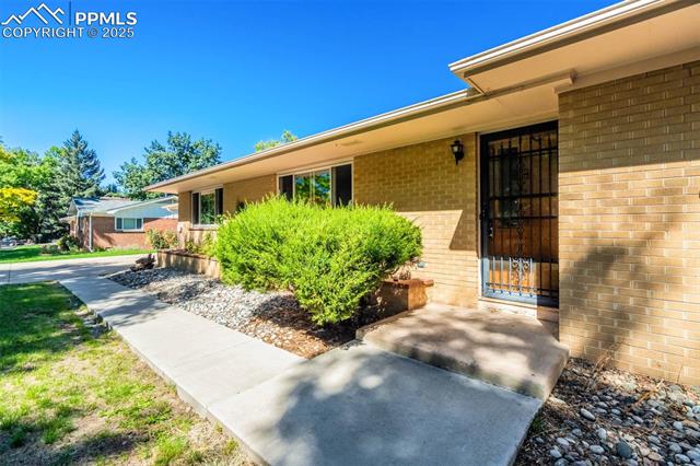 1608 Mount View Lane