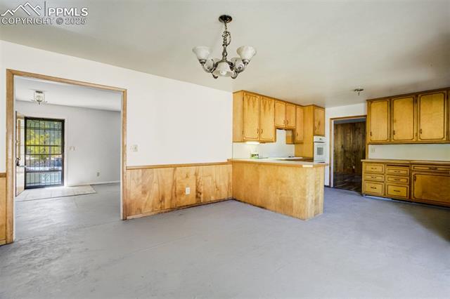1608 Mount View Lane