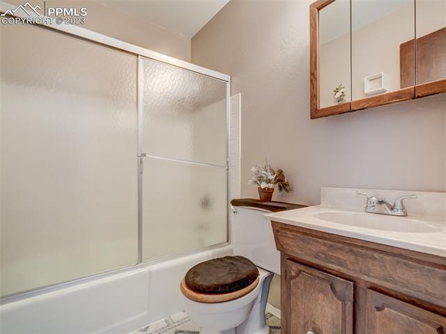 4746 S Gracemoor Circle