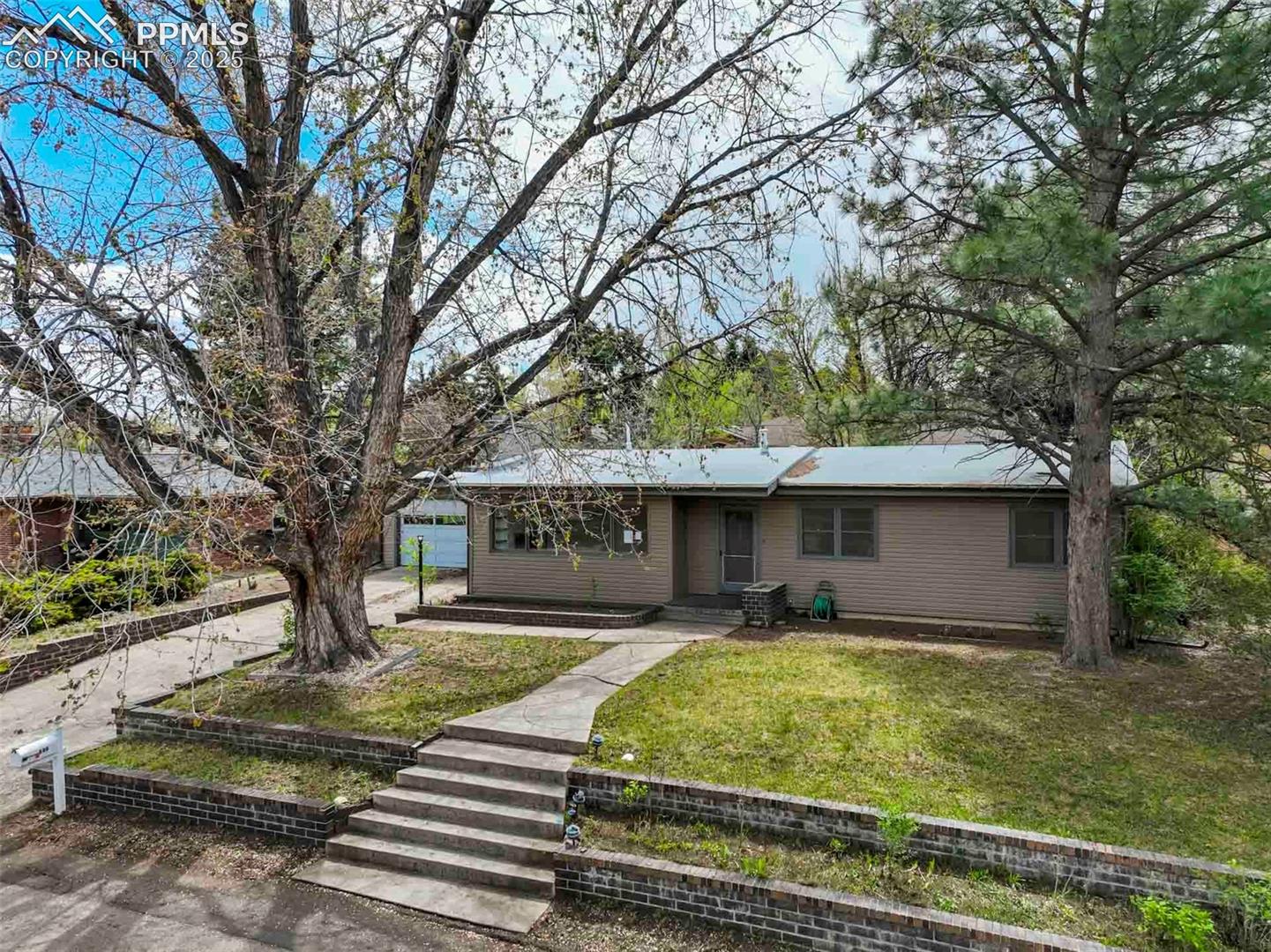 423 Pine Avenue