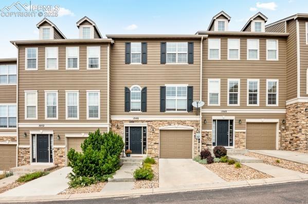 1046 Walters Point