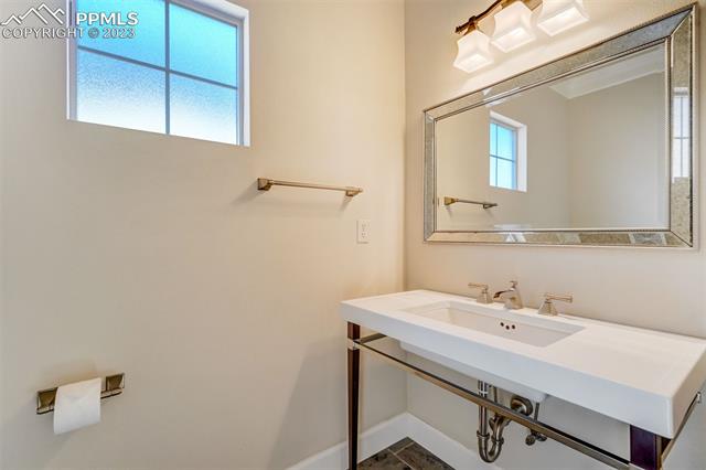 1909 La Bellezza Grove