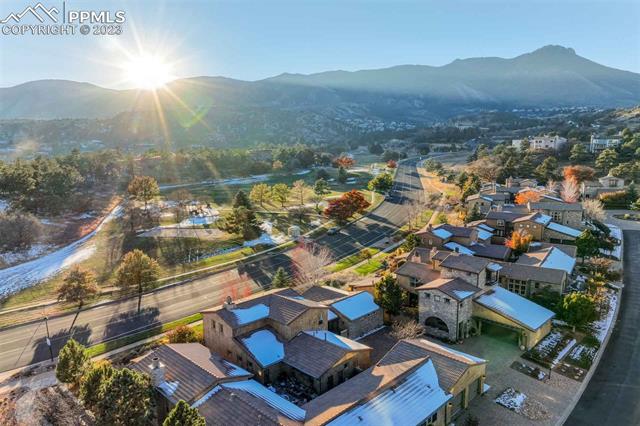 1909 La Bellezza Grove