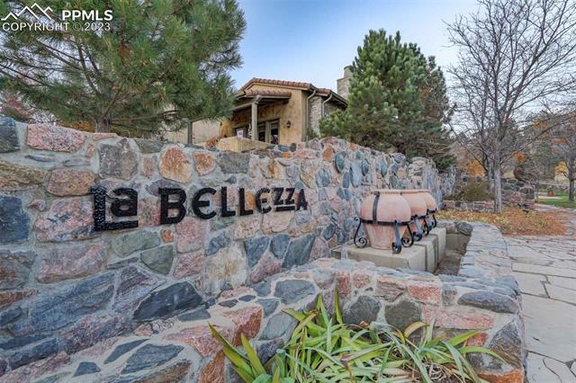 1909 La Bellezza Grove