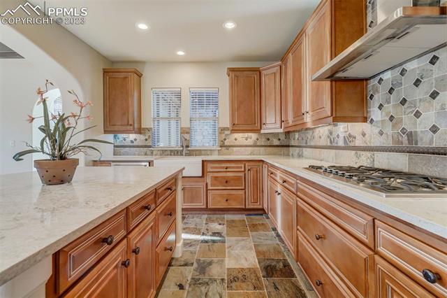 1909 La Bellezza Grove