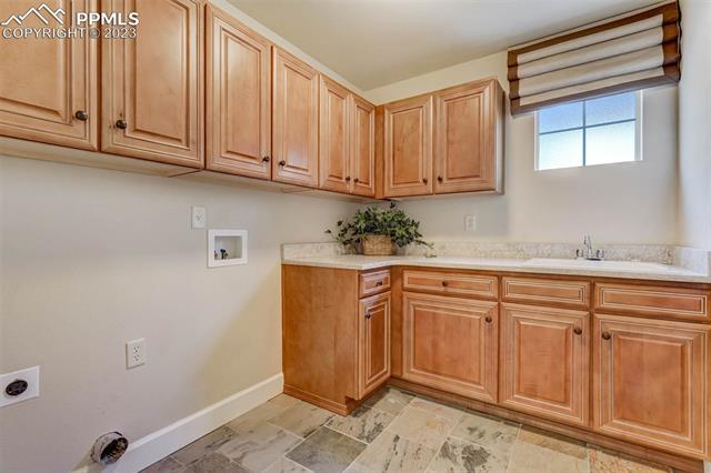 1909 La Bellezza Grove