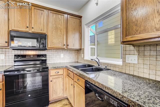 6674 Thistlewood Street