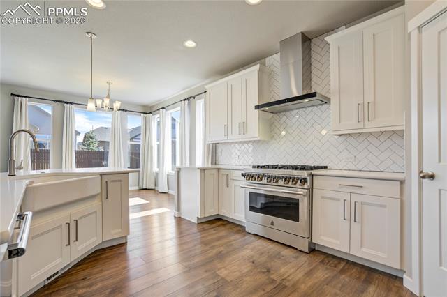 3347 Golden Meadow Way