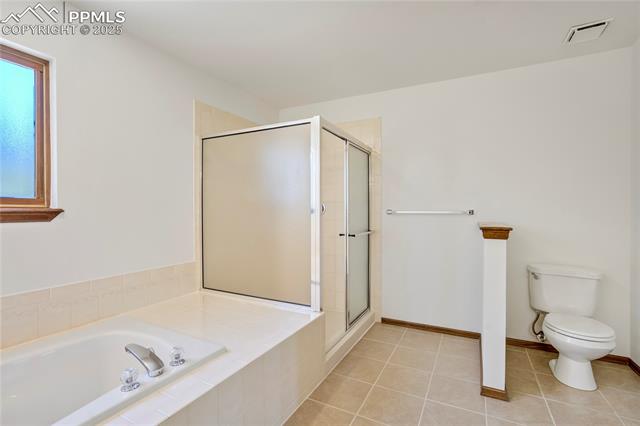 1325 Golden Hills Road